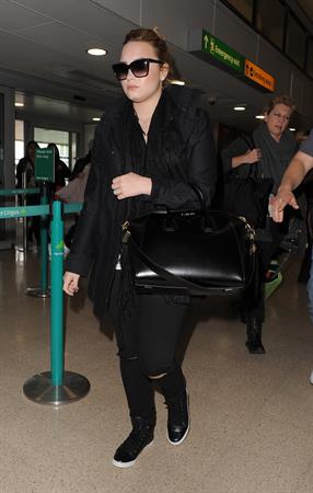 Demi Lovato - Leaves London Heathrow Airport in London (01.06.2013) 