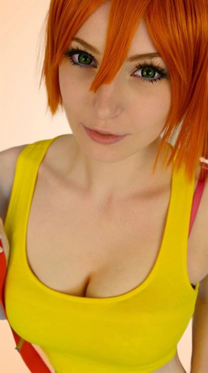 Enji Night taking a selfie