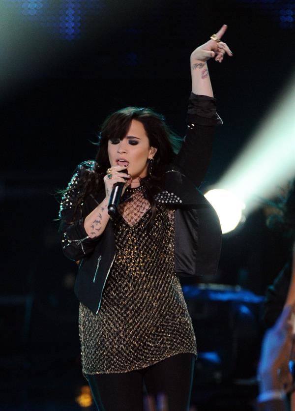 Demi Lovato VH1 Divas 2012 in Los Angeles 12/16/12 