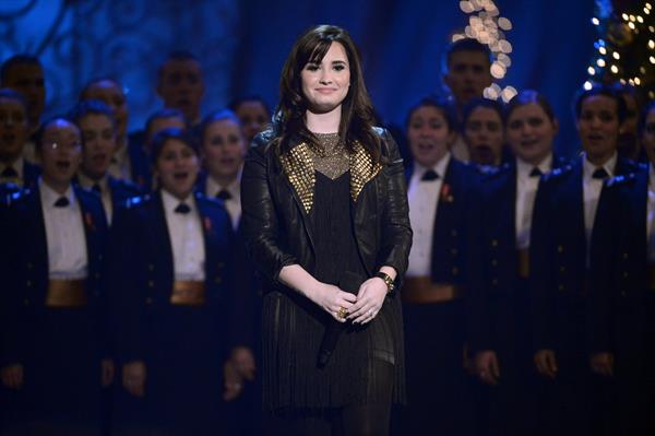 Demi Lovato TNT Christmas 2012 @ the National bldg Museum in WA 12/9/12 