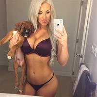 Laci Kay Somers in lingerie taking a selfie