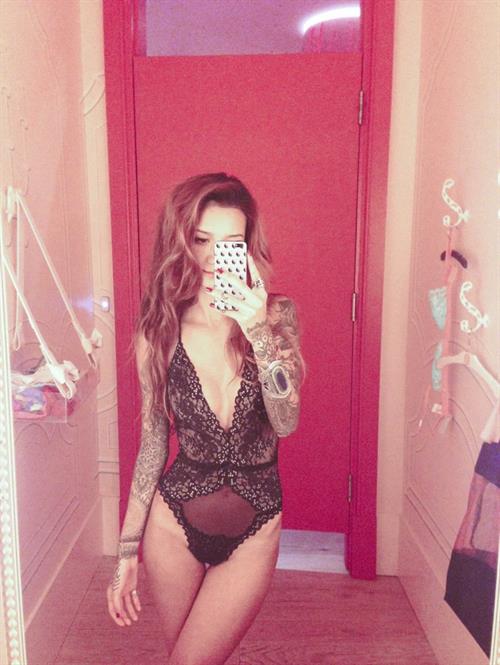 Jenah Yamamoto in lingerie taking a selfie