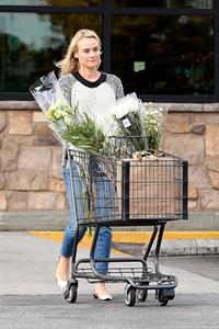 Diane Kruger Step out for a quick trip to a local Gelson's Maker in Hollywood on May 8, 2013