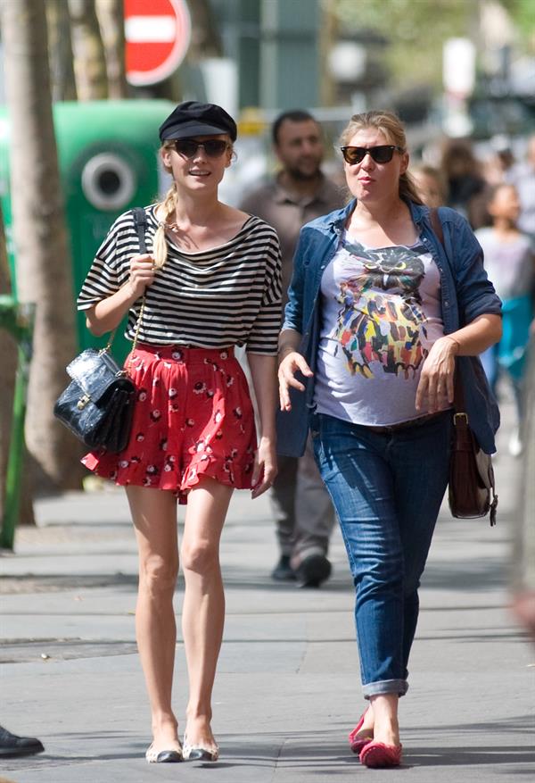 Diane Kruger - Out And About In Paris on August 20, 2012