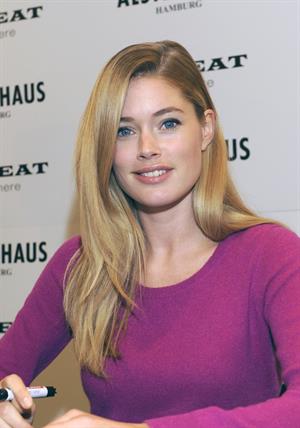 Doutzen Kroes launches ''Repeat by Doutzen'' Fashion Collection in Hamburg October 6, 2012 