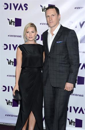 Elisha Cuthbert VH1 Divas 2012 in Los Angeles 12/16/12 