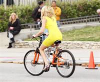 Elizabeth Banks on the set of 'Walk Of Shame' in LA 2/5/13 