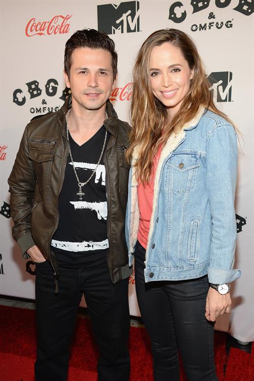 Eliza Dushku – “CBGB” New York Premiere 10/8/13  