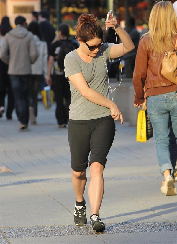 Emilie de Ravin Heads out for a power walk in Vancouver (October 6, 2012) 