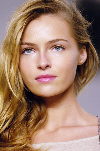 Valentina Zelyaeva in a bikini