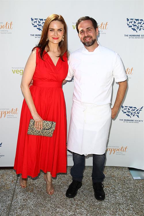 Emily Deschanel Humane Society of the United States Veg Appetit at Smogshoppe in LA on June 16, 2013