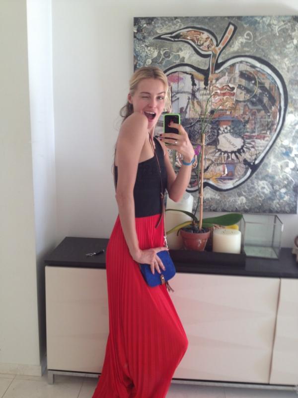 Valentina Zelyaeva taking a selfie