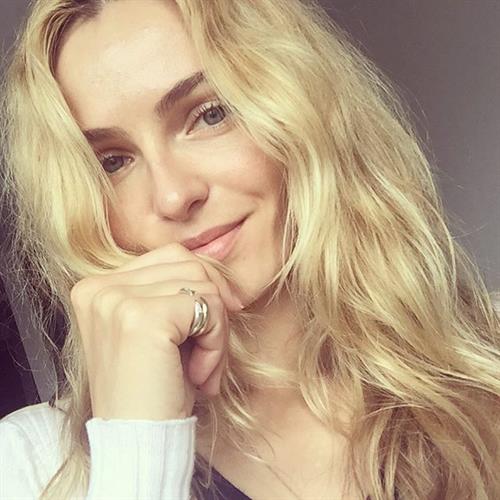 Valentina Zelyaeva taking a selfie