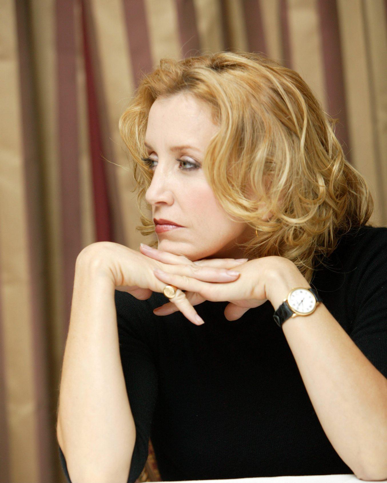 Felicity Huffman Pictures Felicity Huffman Yoram Kahana Portraits 2004