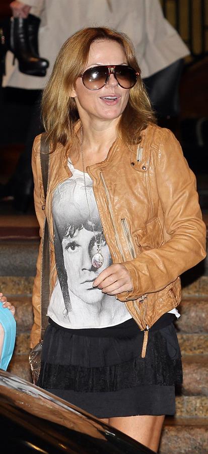 Geri Halliwell leaves The Sheraton On The Park Hotel in Sidney on June 26, 2013