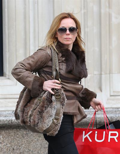 Geri Halliwell grabs a coffee in London February 4, 2013