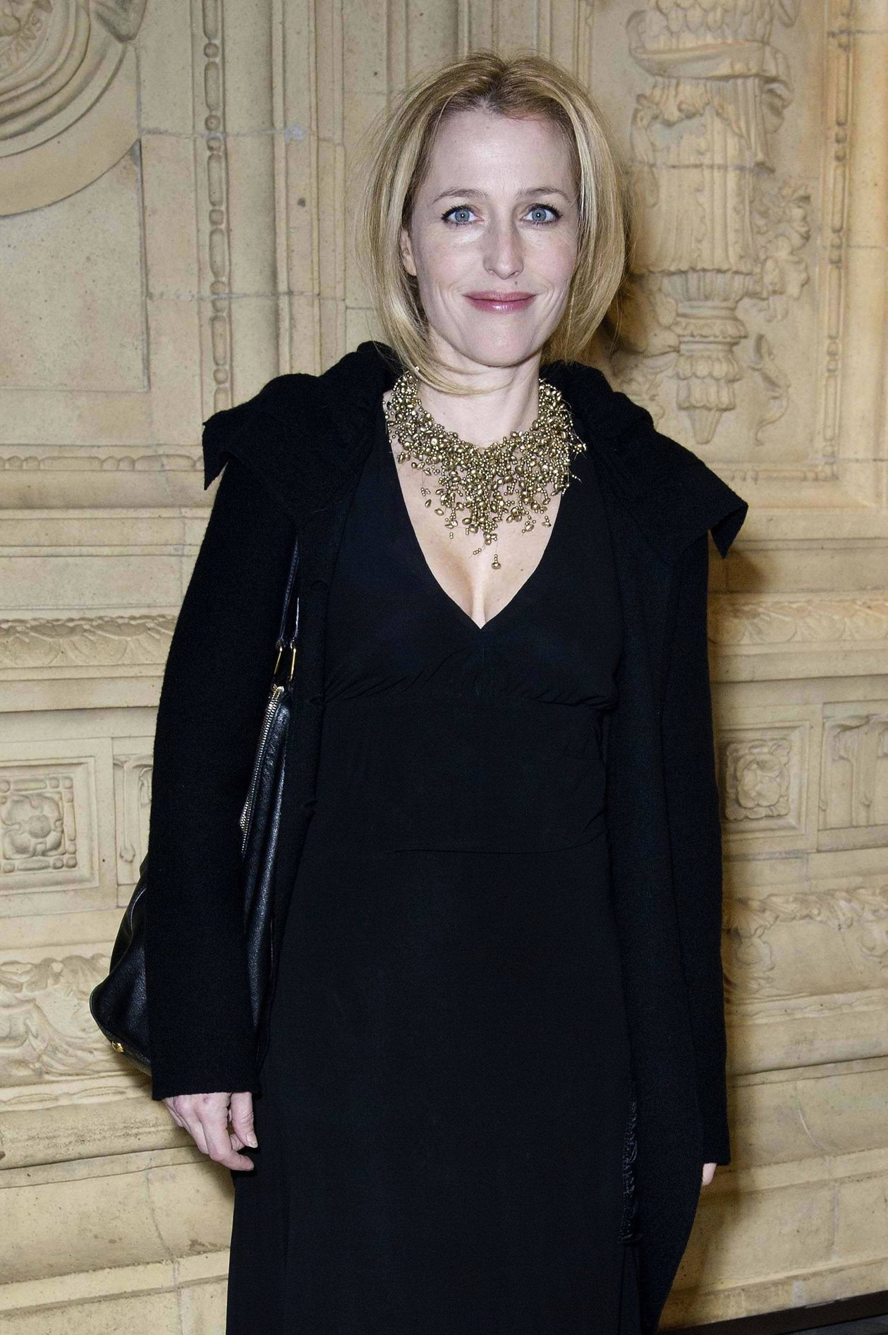 Gillian Anderson Pictures Gillian Anderson - Cirque Du Soleil's Kooza 1/8/13