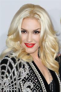 Gwen Stefani and No Doubt American Music Awards (November 18, 2012) 