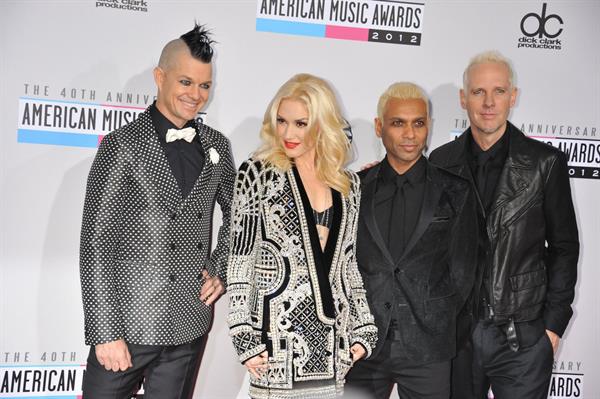 Gwen Stefani and No Doubt American Music Awards (November 18, 2012) 