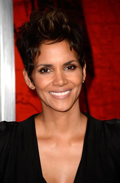 Halle Berry  The Call  Hollywood premiere 3/5/13  