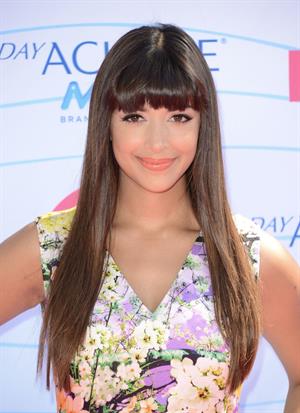 Hannah Simone - 2012 Teen Choice Awards in Universal City (July 22, 2012)