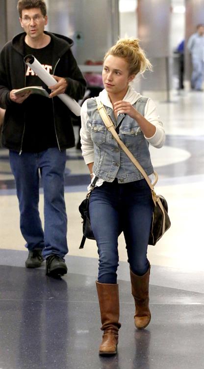 Hayden Panettiere arriving at LAX Airport and signing autographs on May 29, 2013