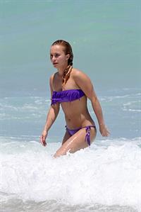 Hayden Panettiere 53Bikini candis at Miami Beach 12.05.13 
