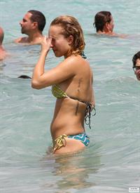 Hayden Panettiere - Bikini candids in Miami 9/1/13