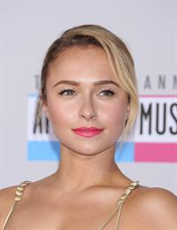 Hayden Panettiere American Music Awards (November 18, 2012) 