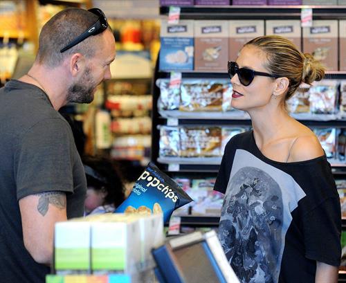 Heidi Klum Grocery shopping in Brentwood
