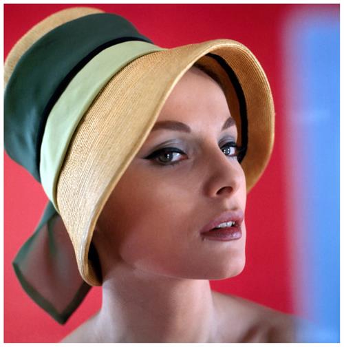 Virna Lisi hat Photoshoot  