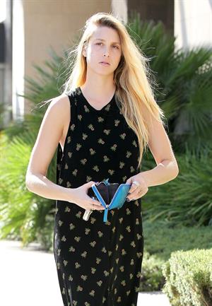 Whitney Port Running errands in Brentwood (October 13, 2012) 