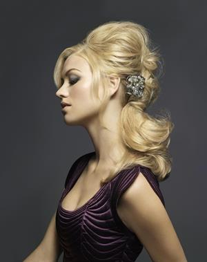 Yvonne Strahovski - Michaela Rosatto Photoshoot 2008 For InStyle