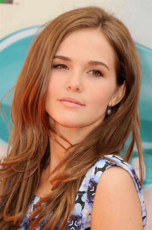 Zoey Deutch 25th annual Kids Choice Awards 3/31/12 