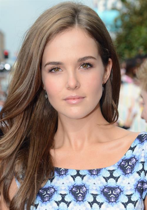 Zoey Deutch 25th annual Kids Choice Awards 3/31/12 
