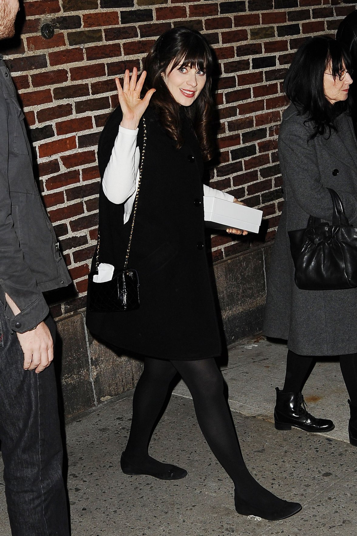 Zooey Deschanel Stops by Late Show with David Letterman in New York (November 15, 2012) 