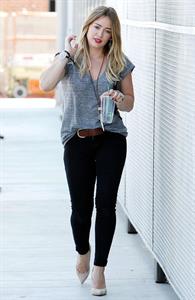 Hilary Duff Stops at Starbucks for an iced drink while out and about in Los Angeles (September 6, 2013) 