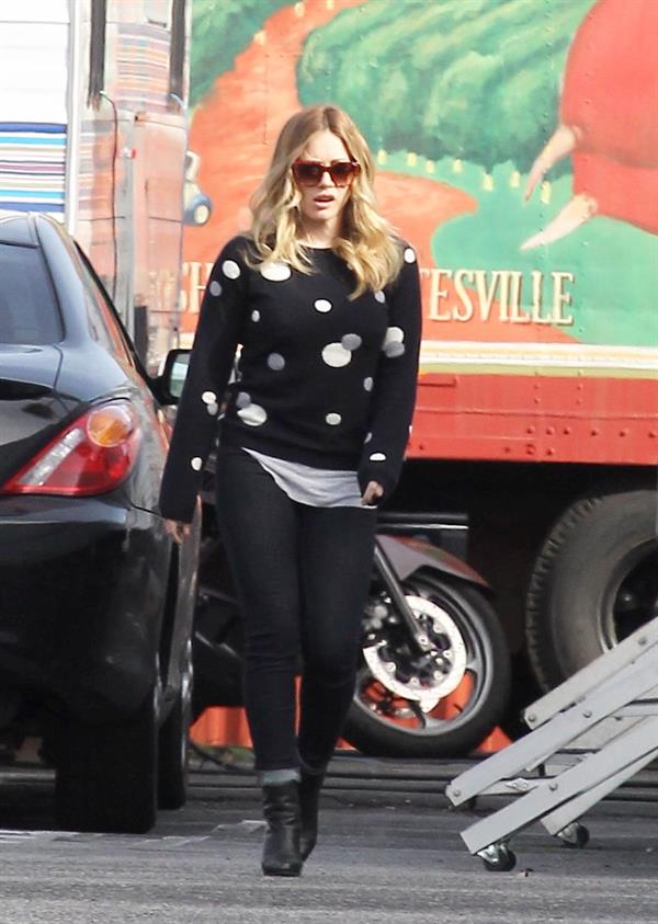 Hilary Duff - Spotted on the set for Raising Hope in Chatsworth on January 29, 2013