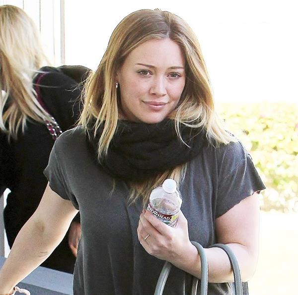 Hilary Duff – leaving pilates class in LA 1/15/13  