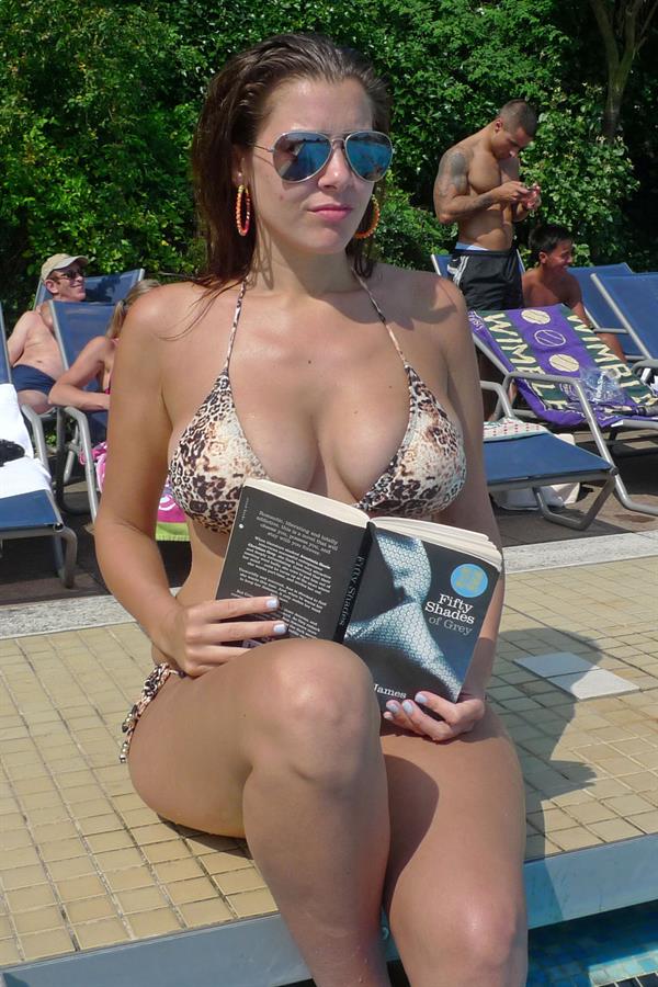 Imogen Thomas - Bikini-Swimming Pool in London on July 26, 2012