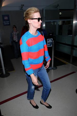 January Jones - Los Angeles International Airport (07.05.2013) 