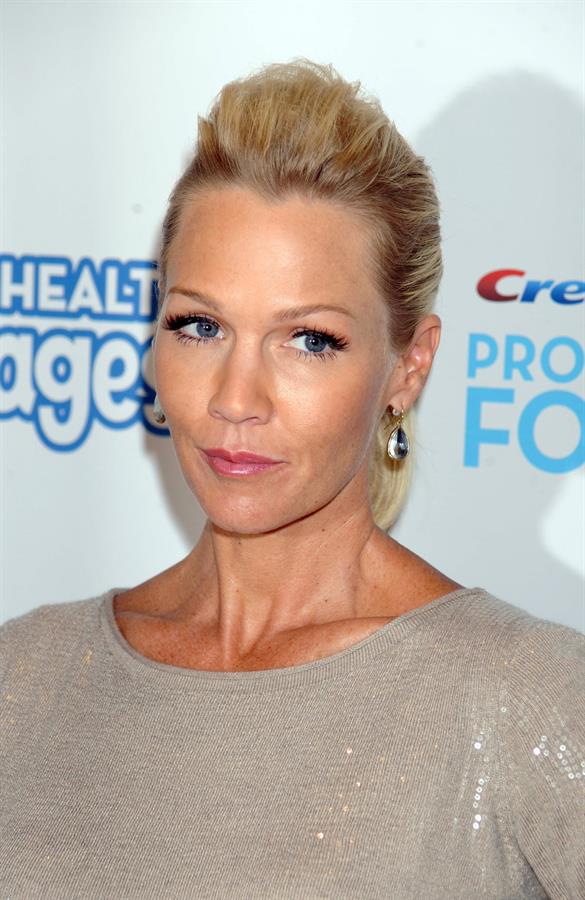 Jennie Garth - Crest & Oral-B Pro-Health Stages And Pro-Health For Me Launch (Aug 8, 2012)