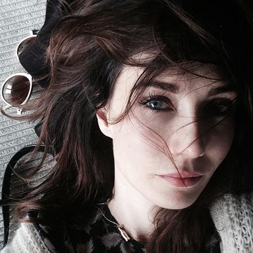 Carice van Houten taking a selfie