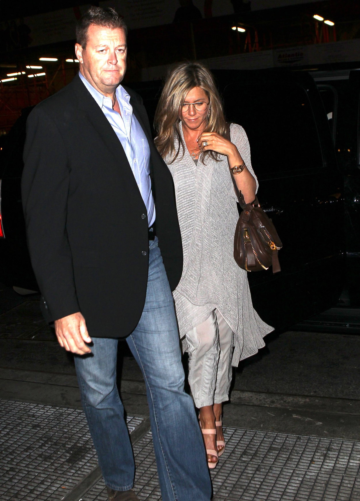 Jennifer Aniston Pictures Jennifer Aniston - Leaves Bette Midler's Broadway play in New York City (10.05.2013)