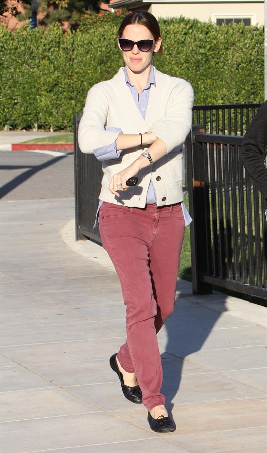 Jennifer Garner - Spotted in Los Angeles on January 30, 2013