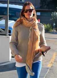 Jennifer Garner - Leaving Starbucks in LA 2/15/13  