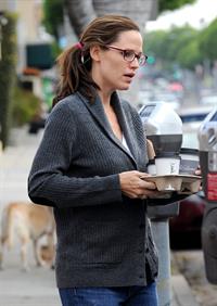 Jennifer Garner stops for coffee at Cafe Lue in LA October 4, 2012 