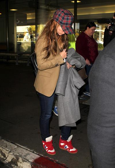 Jennifer Love Hewitt At LAX Airport December 29, 2012  