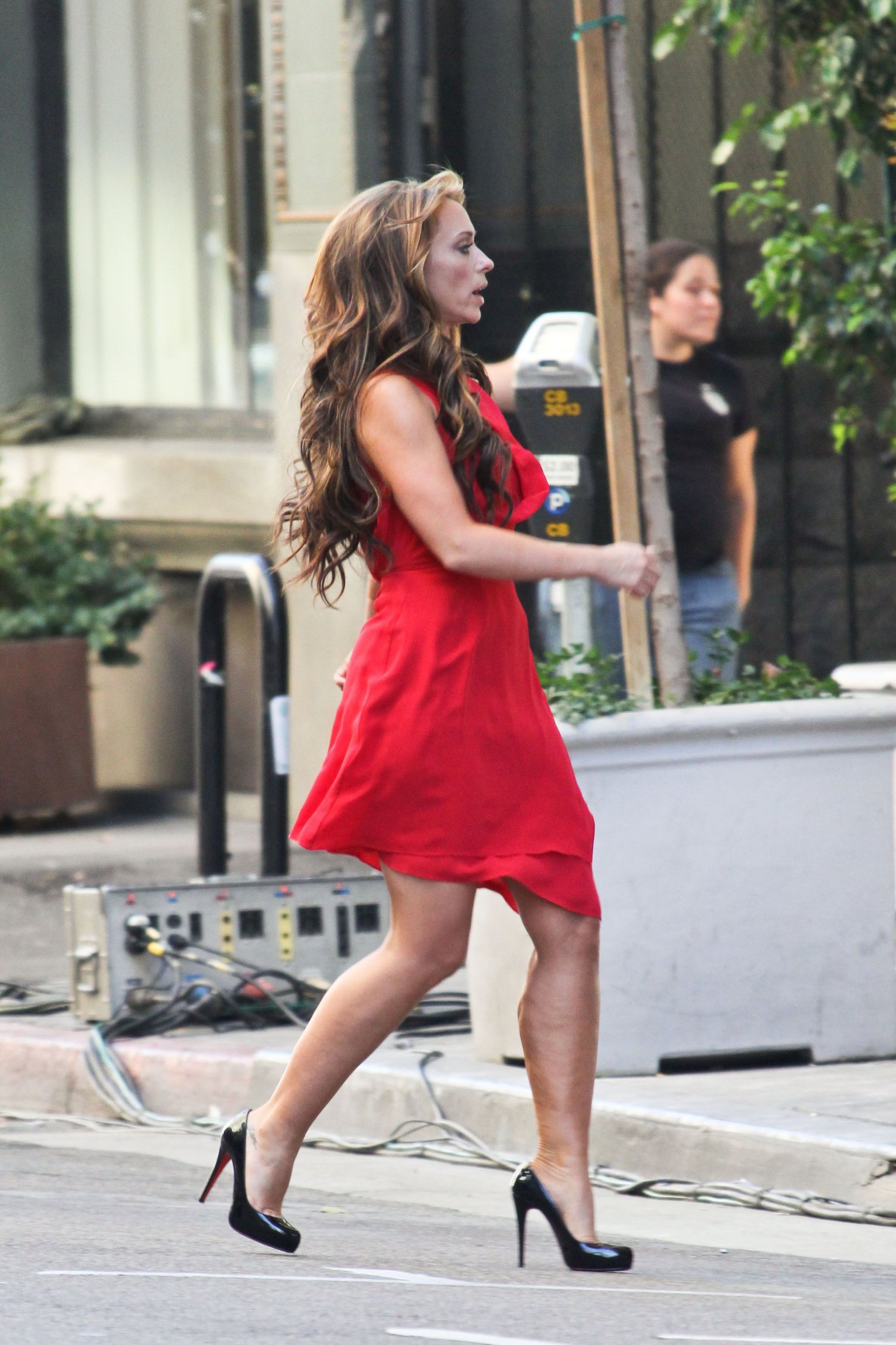 Jennifer Love Hewitt Pictures Jennifer Love Hewitt Set of ''The Client List'' in Downtown LA October 26, 2012