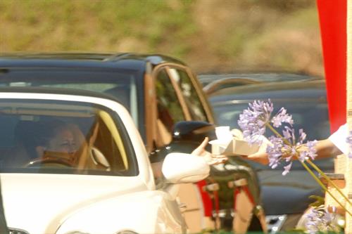 Jennifer Love Hewitt - Out and about candids in Los Angeles, May 29, 2012